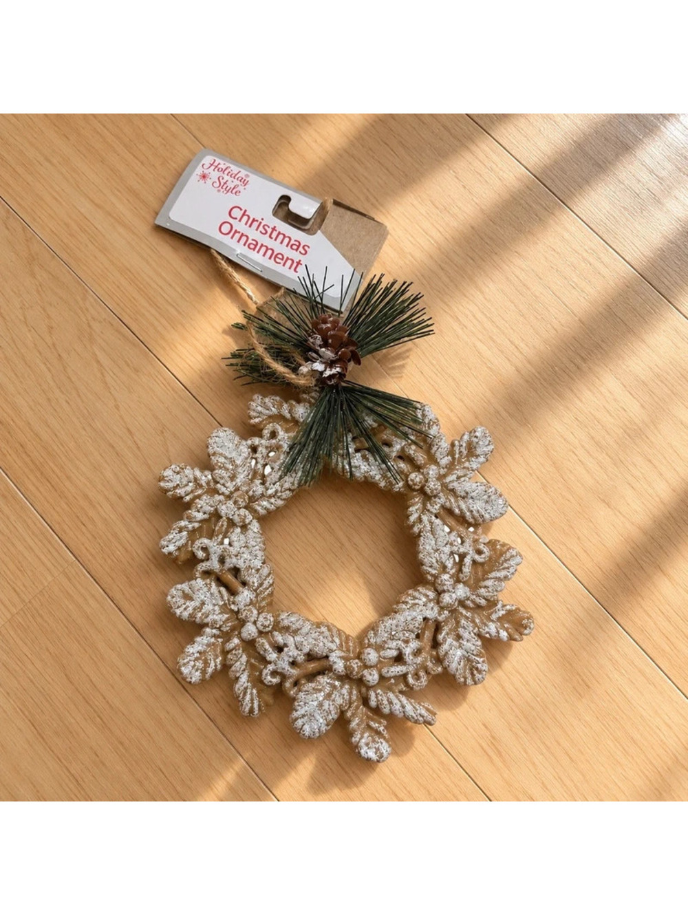 Holiday Style White Gold Wreath Christmas Ornament Lace Pinecone NWT